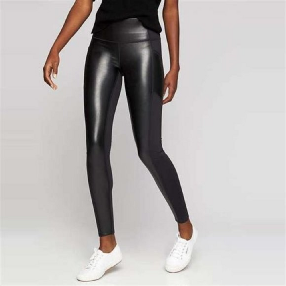 Athleta Gleam All Over Faux Leather Leggings M EUC‎